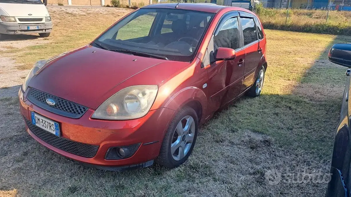 Usata Ford Fiesta 68 CV (50 kW) 2008 Utilitaria