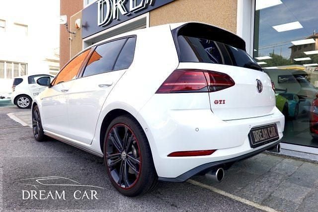 Käytetty VW Golf VIII GTI 245 HP (180 kW) 2020 Valkoinen Sedan