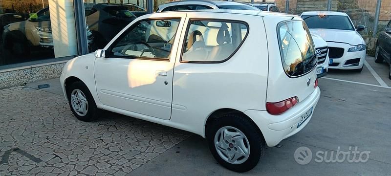 Bianco Usata 2008 Fiat 600 Active Tre volumi | 4200 € (Molto cara) - Immagine 1/4