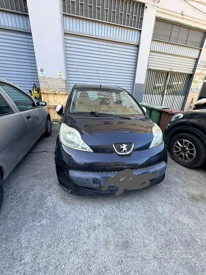 Usata Peugeot 107 68 CV (50 kW) 2007 Nero Utilitaria