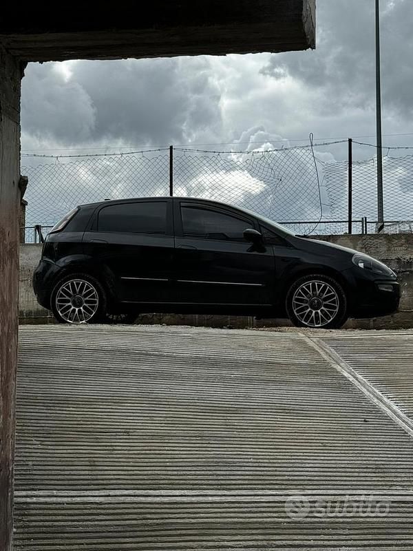 Usata Fiat Punto Evo 75 CV (55 kW) 2010 Nero Utilitaria