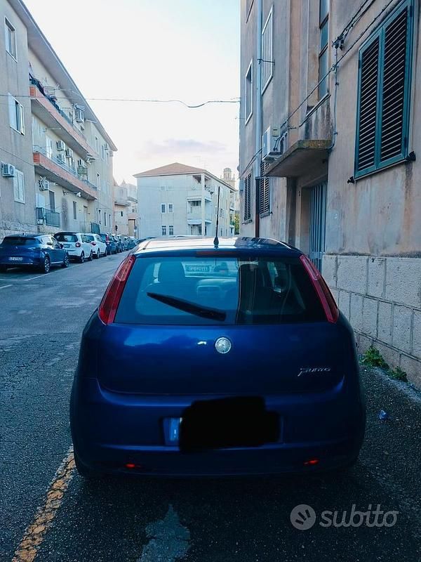 Usata Fiat Grande Punto 75 CV (55 kW) 2006 Utilitaria