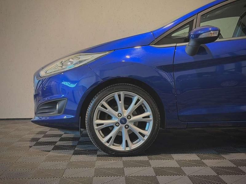 Usata Ford Fiesta Titanium 95 CV (69 kW) 2016 Blu/azzurro Berlina