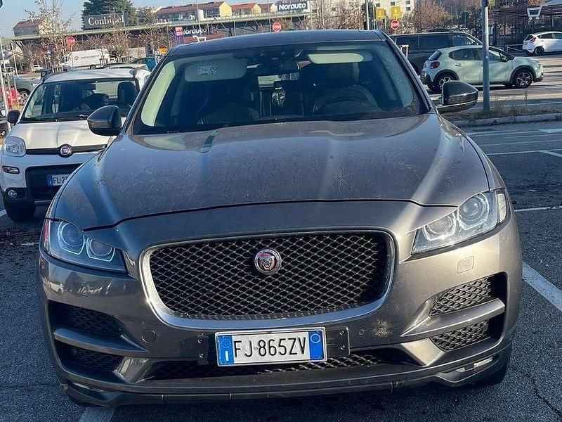 Usata Jaguar F-Pace Prestige 163 CV (119 kW) 2017 Grigio SUV