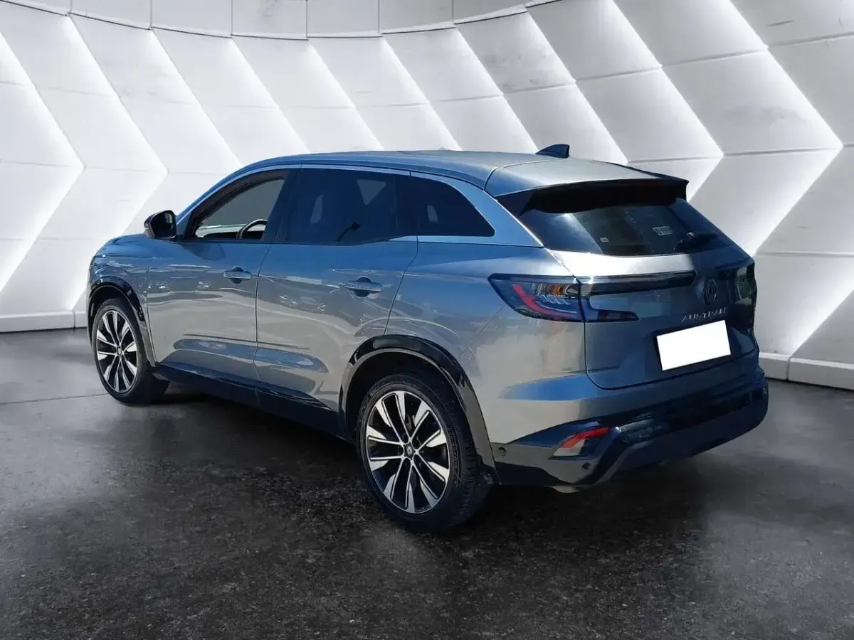 Usata Renault Austral Techno 200 CV (147 kW) 2023 Grigio SUV