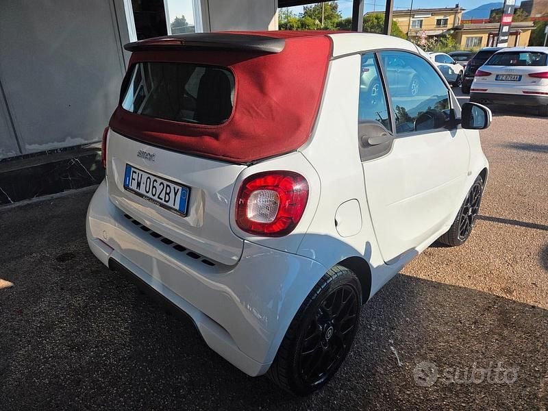 Usata Smart ForTwo Cabrio Passion 90 CV (66 kW) 2019 Bianco Cabrio