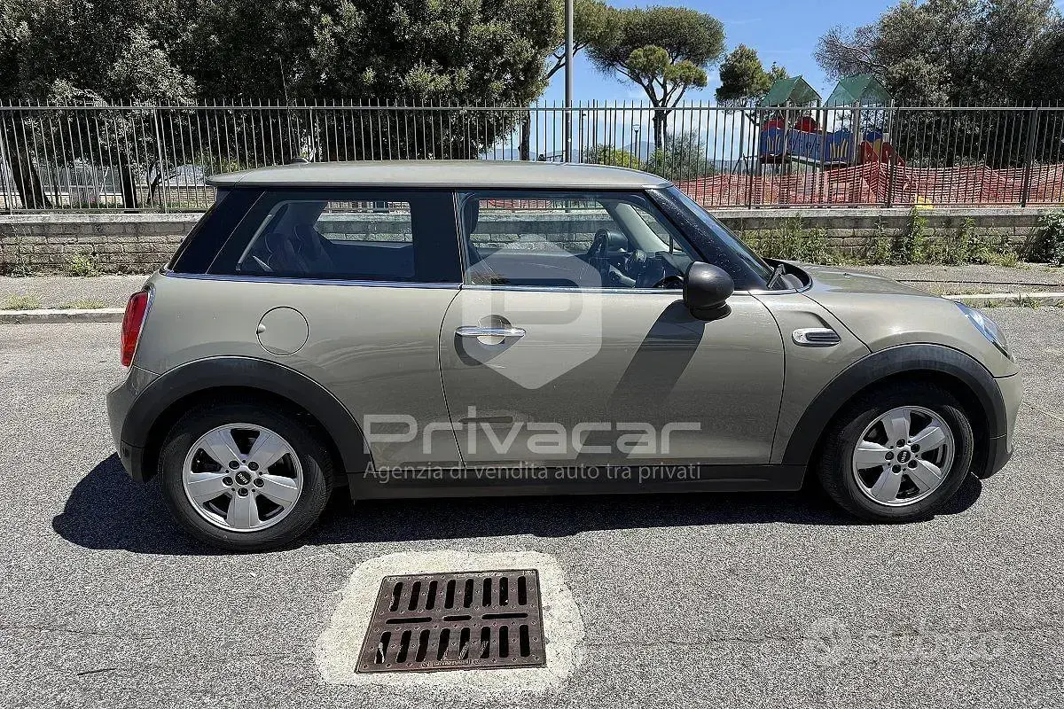 Usata Mini ONE 102 CV (75 kW) 2019 Marrone Utilitaria