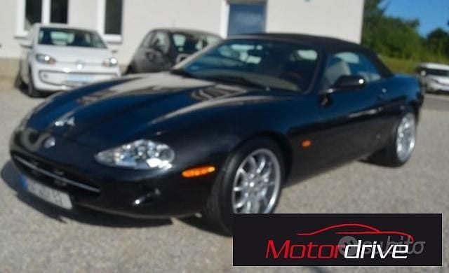 Nero Usata 1999 Jaguar XK8 Cabrio | 19.500 € (Buon prezzo) - Immagine 1/4