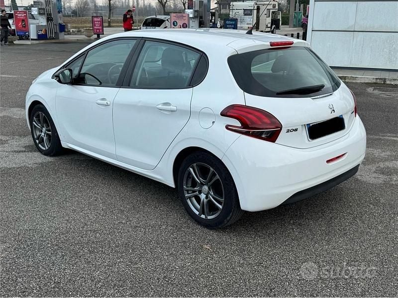 Usata Peugeot 208 82 CV (60 kW) 2017 Bianco Utilitaria