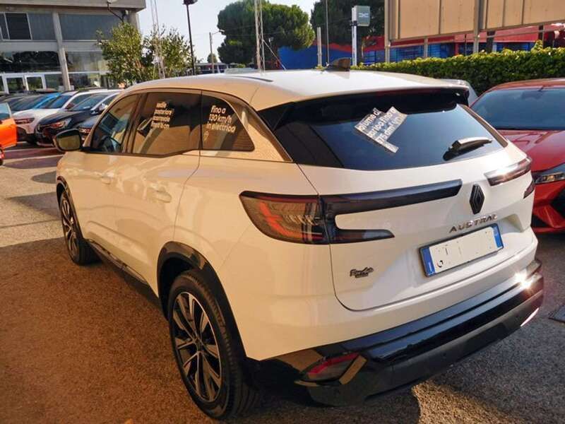 Usata Renault Austral Techno 160 CV (117 kW) 2024 Bianco SUV