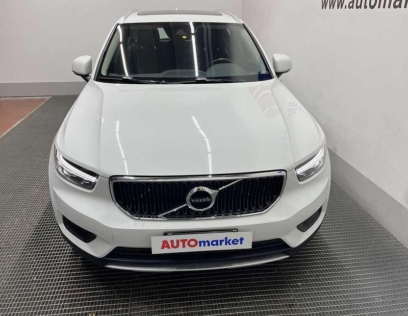 Usata Volvo XC40 Momentum 150 CV (110 kW) 2020 Bianco SUV