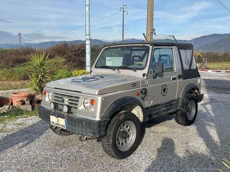 Argento Usata 2002 Suzuki Samurai SUV | 5900 € (Buon prezzo) - Immagine 1/4