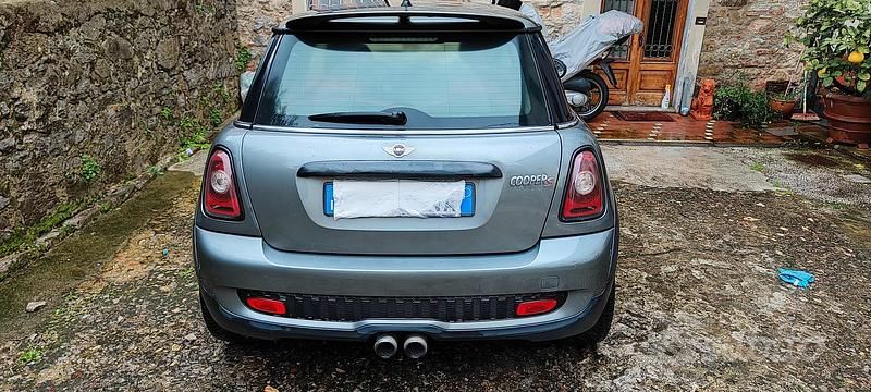 Begagnad Mini Cooper S Coupé 2008 Grå Sportkupé