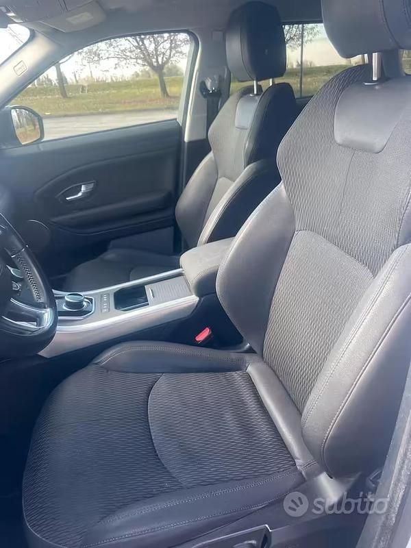 Usata Land Rover Range Rover evoque 150 CV (110 kW) 2017 Bianco SUV