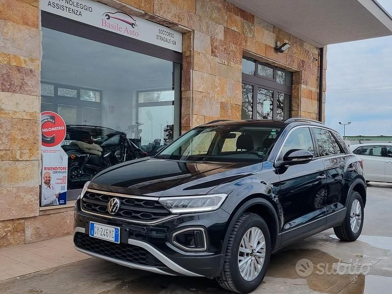 Usata VW T-Roc Life 116 CV (85 kW) 2025 Nero SUV