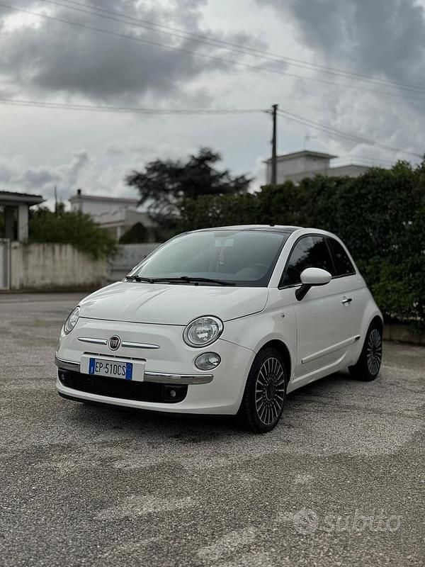 Bianco Usata 2013 Fiat 500 Tre volumi | 6200 € (Ottimo prezzo) - Immagine 1/4