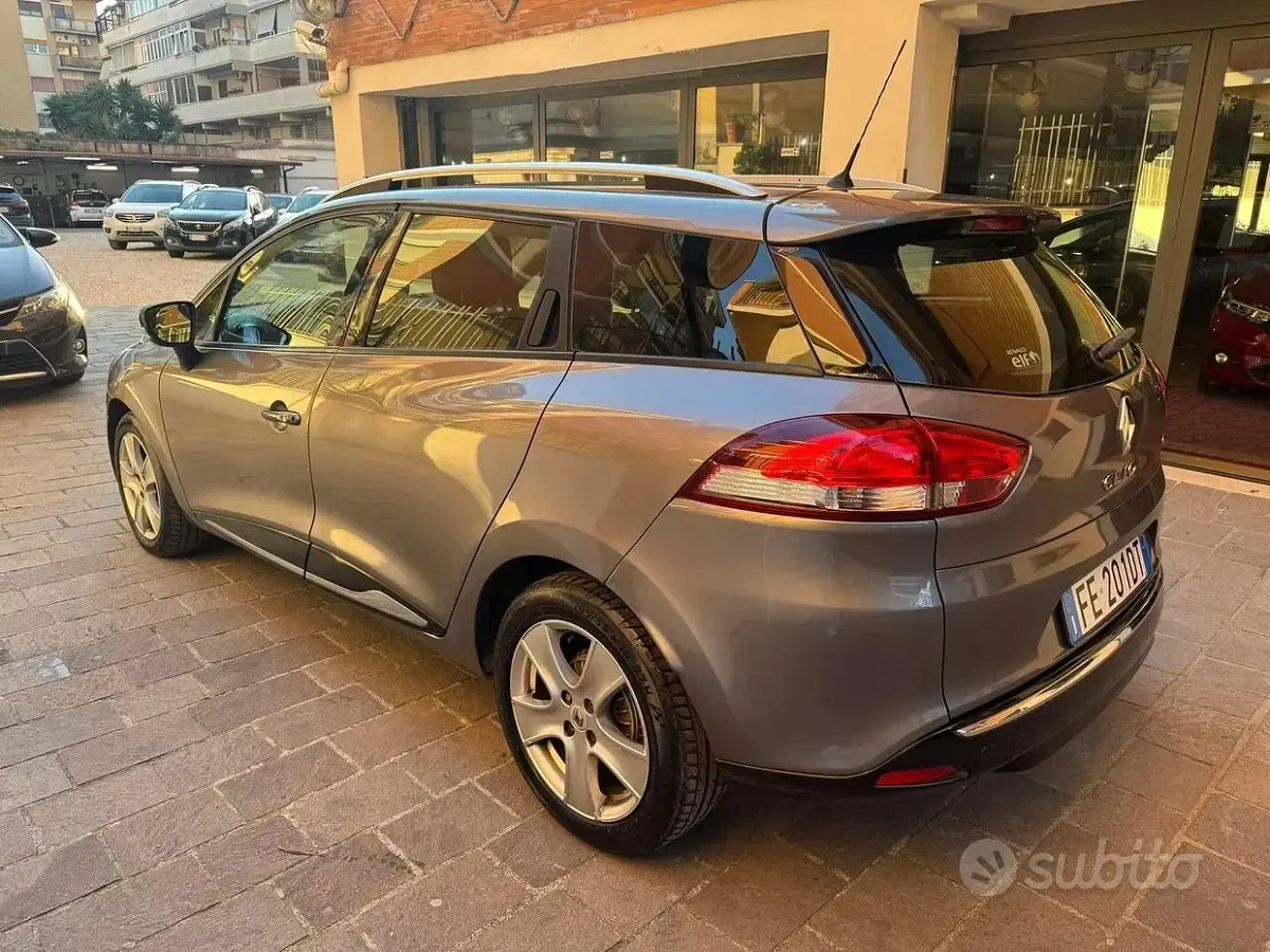 Usata Renault Clio GrandTour 75 CV (55 kW) 2016 Grigio Station wagon