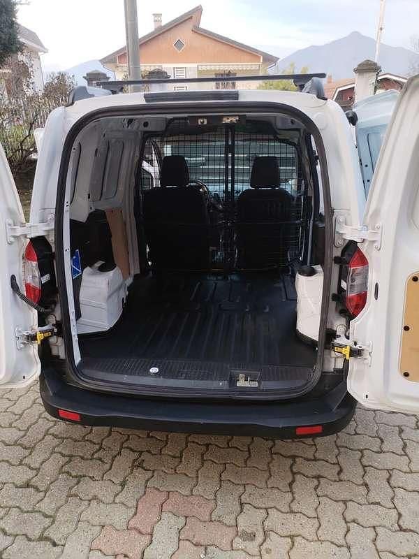 Usata Ford Courier 101 CV (74 kW) 2022 Bianco Monovolume
