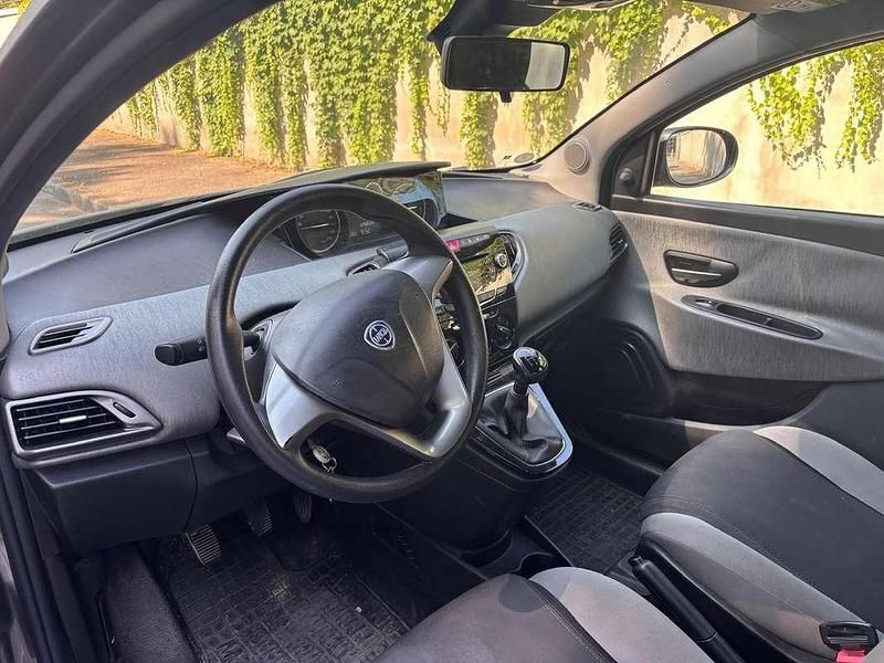 Usata Lancia Ypsilon Silver 95 CV (69 kW) 2014 Utilitaria