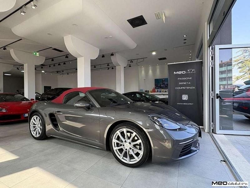 Usata Porsche Boxster 299 CV (219 kW) 2022 Grigio Cabrio