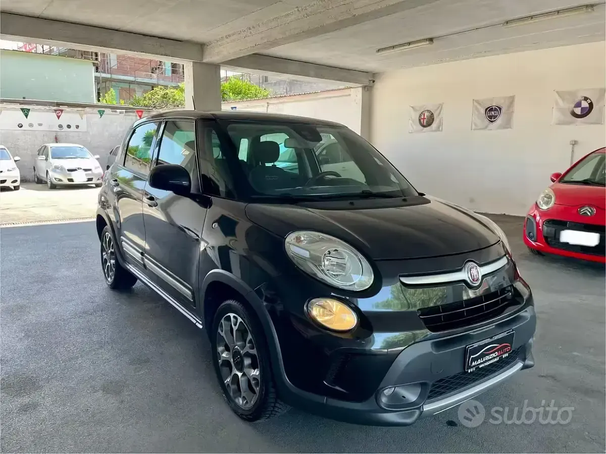Usata Fiat 500L Trekking 105 CV (77 kW) 2015 Grigio Monovolume