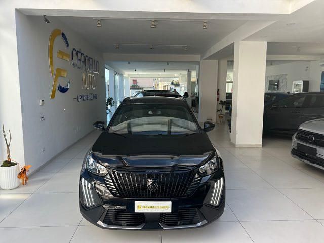 Usata Peugeot 2008 Allure 101 CV (74 kW) 2025 Grigio metallizzato SUV