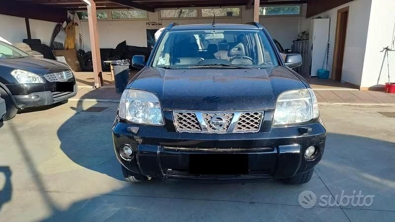 Usata Nissan X-Trail 136 CV (100 kW) 2006 Nero SUV