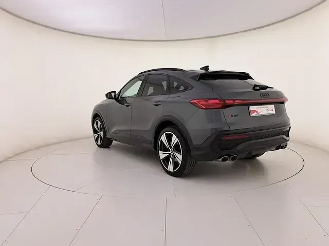 Usata Audi SQ5 Sportback Ambiente 367 CV (269 kW) 2025 Grigio daytona perlato SUV