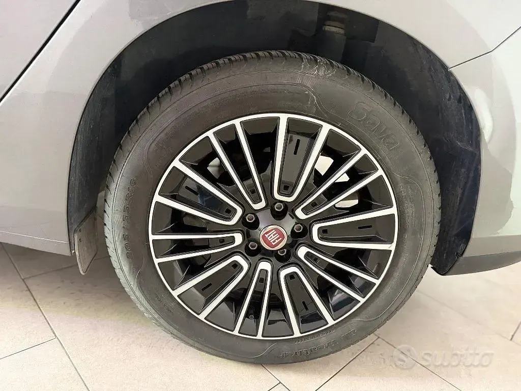Usata Fiat Tipo 101 CV (74 kW) 2023 Grigio Berlina