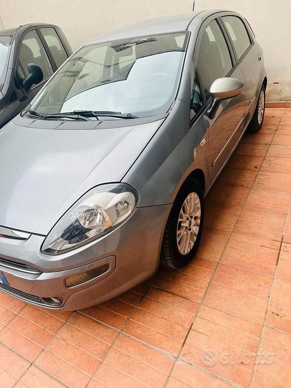 Usata Fiat Punto Evo S 95 CV (69 kW) 2010 Grigio Utilitaria
