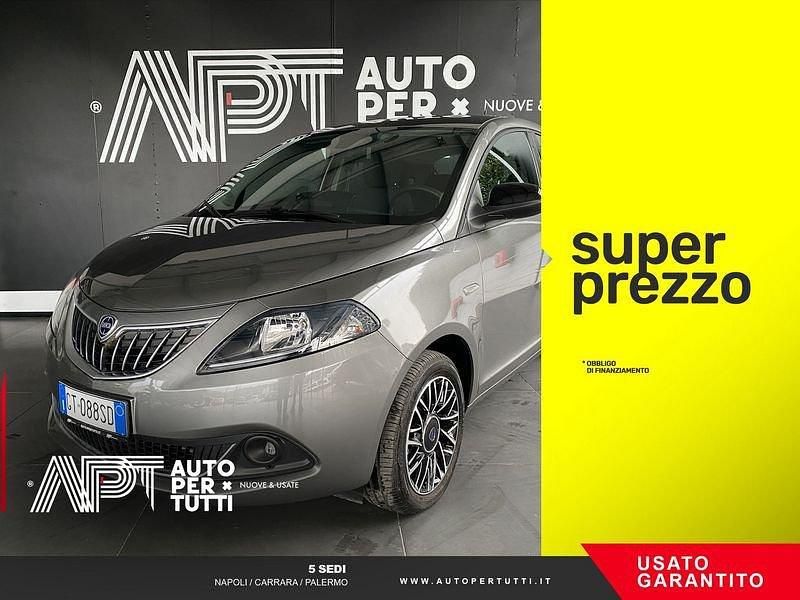 Usata Lancia Ypsilon S 69 CV (50 kW) 2024 Grigio Utilitaria