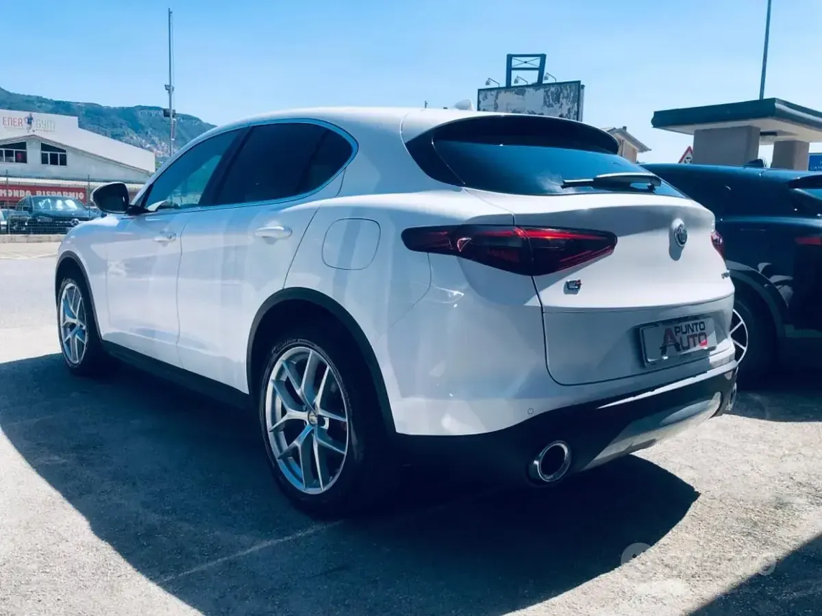 Usata Alfa Romeo Stelvio Executive 190 CV (139 kW) 2019 Bianco SUV