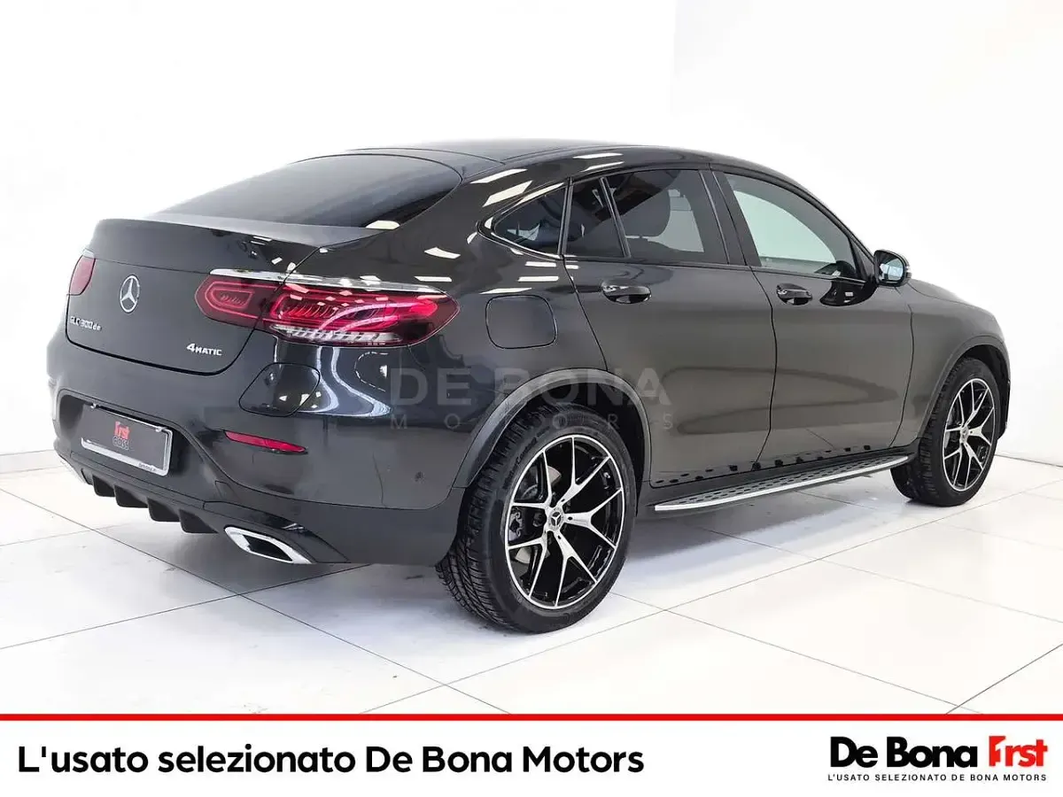 Usata Mercedes GLC300e Premium 306 CV (225 kW) 2023 Grigio SUV