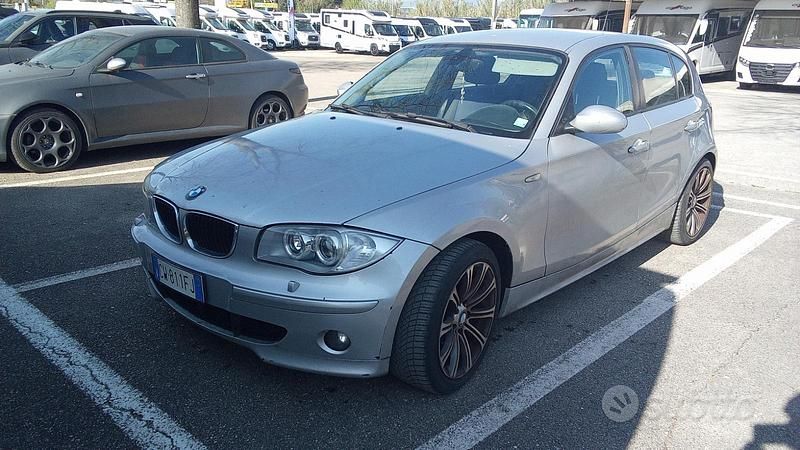Usata BMW 120 163 CV (119 kW) 2005 Grigio Utilitaria