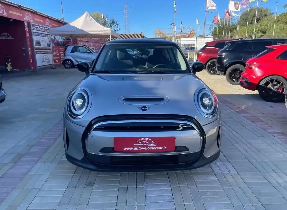 Usata Mini Cooper SE 75 kW (102 CV) 2022 Argento Utilitaria