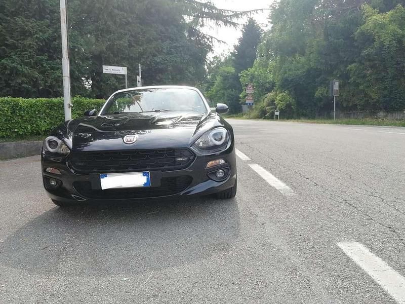 Usata Fiat 124 Spider Lusso 140 CV (102 kW) 2018 Nero Cabrio