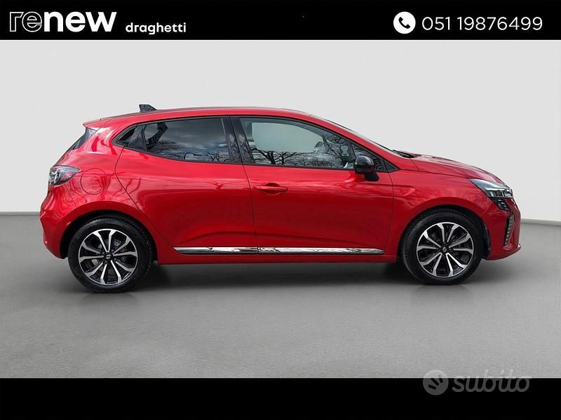 Usata Renault Clio V Techno 101 CV (74 kW) 2025 Rosso Berlina
