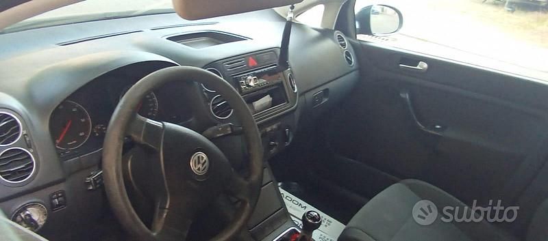 Usata VW Golf Plus Cross 105 CV (77 kW) 2006 Nero Monovolume
