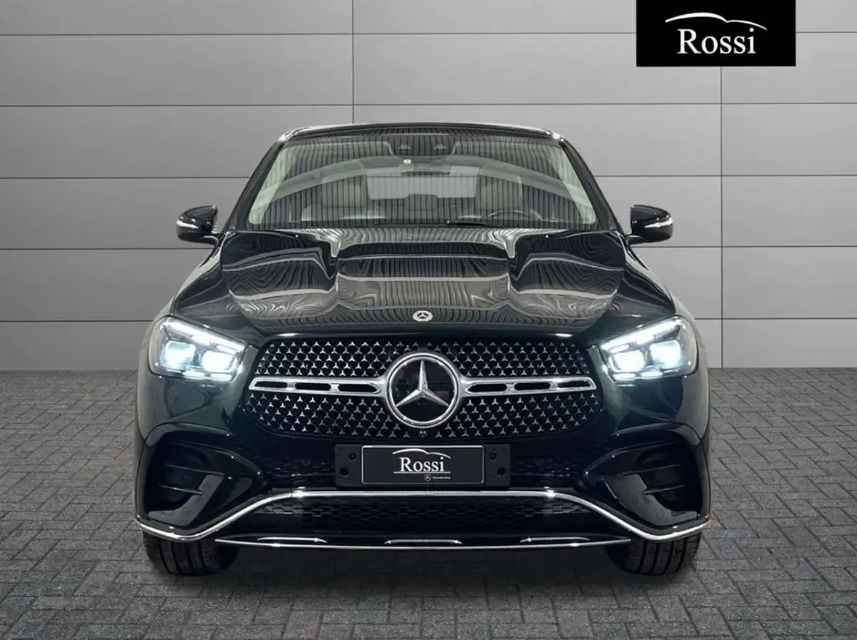 Begagnad Mercedes GLE300 AMG Line Premium 269 HK (197 kW) 2024 Svart Sportkupé