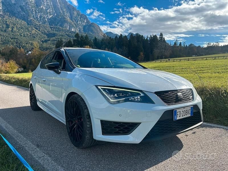 Usata Seat Leon CUPRA 300 CV (220 kW) 2016 Bianco Berlina