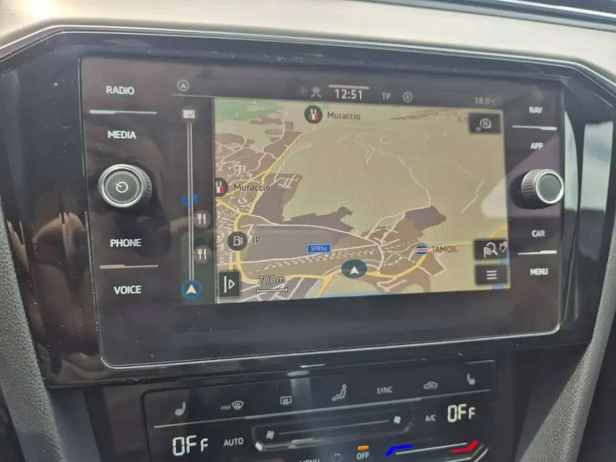 Usata VW Passat Business 150 CV (110 kW) 2023 Nero Station wagon