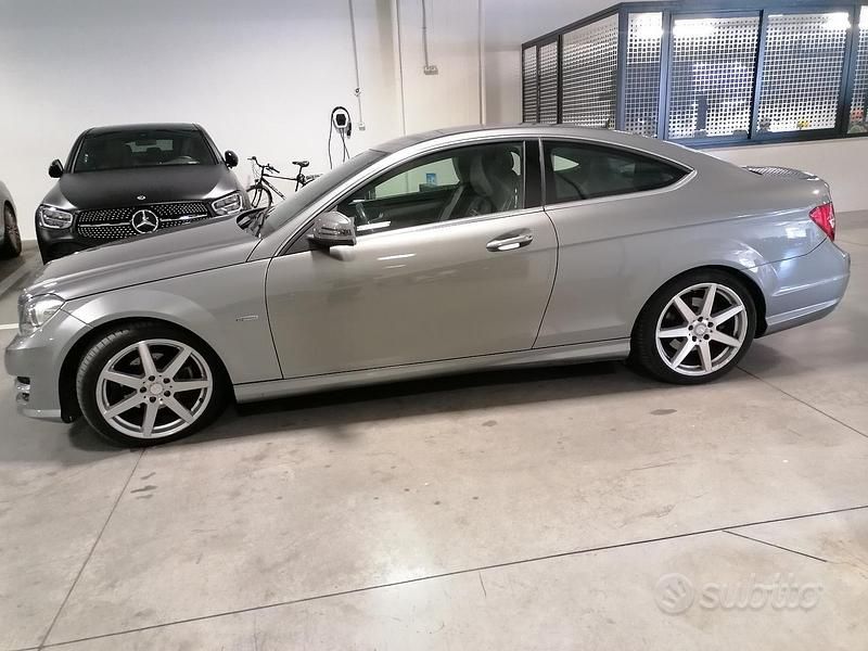Usata Mercedes C220 170 CV (125 kW) 2013 Grigio Coupé