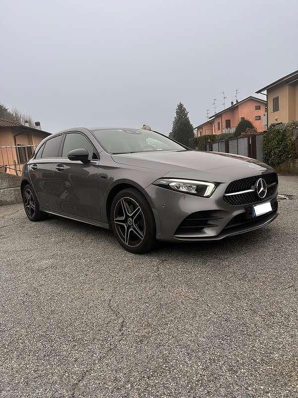 Usata Mercedes A250 AMG line 160 CV (117 kW) 2021 Berlina