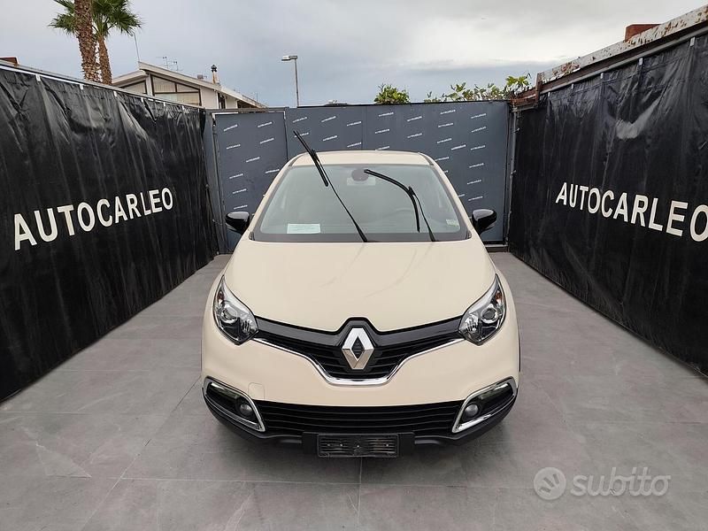 Usata Renault Captur 90 CV (66 kW) 2015 Beige SUV