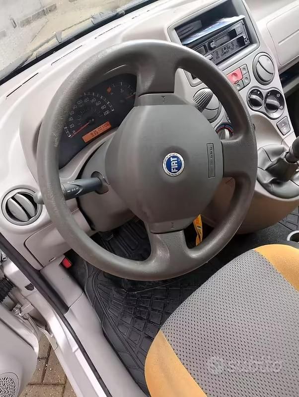 Usata Fiat Panda 4x4 60 CV (44 kW) 2006 Argento Utilitaria