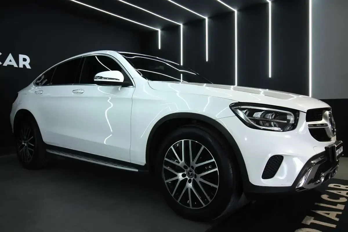 Usata Mercedes GLC200 Premium Plus 163 CV (119 kW) 2020 Bianco SUV