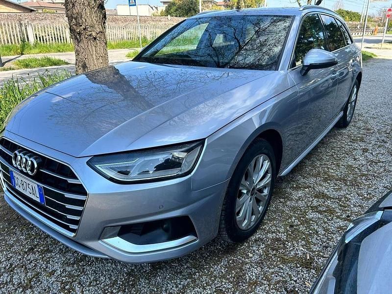Usata Audi A4 Ambiente 163 CV (119 kW) 2021 Argento Station wagon