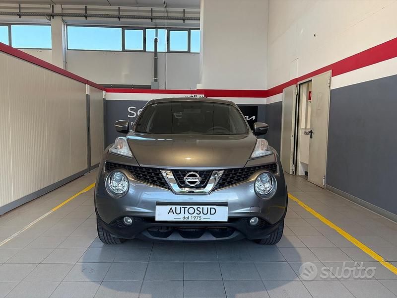 Usata Nissan Juke Acenta 110 CV (80 kW) 2017 Grigio SUV
