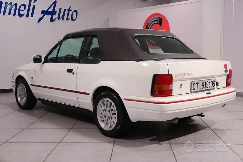 Usata Ford Escort Cabriolet 73 CV (53 kW) 1990 Bianco Cabrio