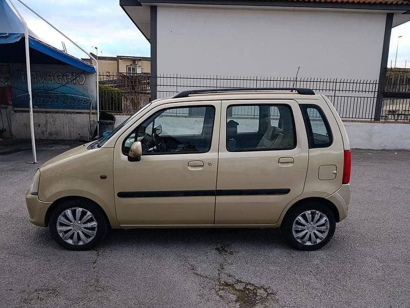 Usata Opel Agila Njoy 74 CV (54 kW) 2004 Grigio Monovolume
